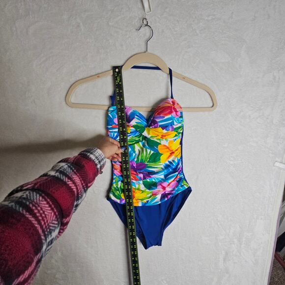 La Blanca Sz6 One Piece Blue n Bright Multi colored Swimsuit. Designer Beach - Picture 6 of 16